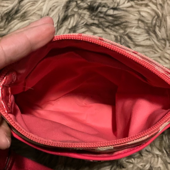 Coach - Picture 3 of 3